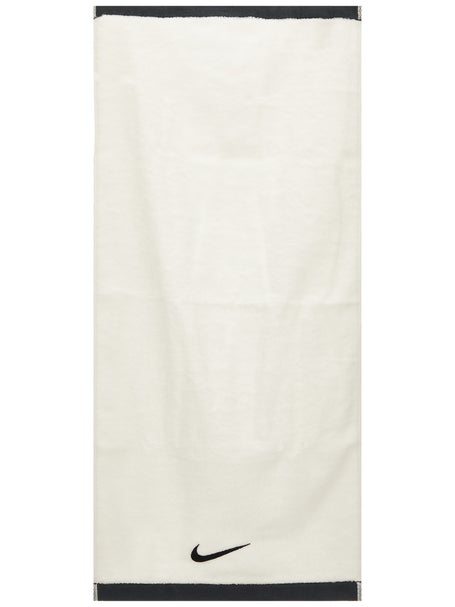 Nike Fundamental Towel White Medium