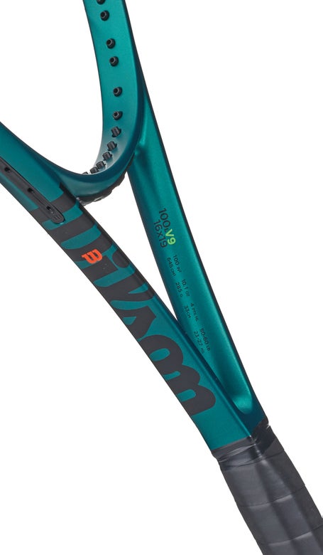 Wilson Blade 100L v9\Racquet