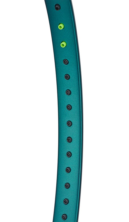 Wilson Blade 98 16x19 v9\Racquet