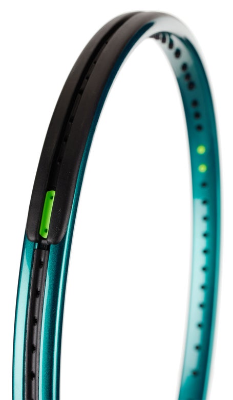 Wilson Blade Pro 98 16x19 v9\Racquet