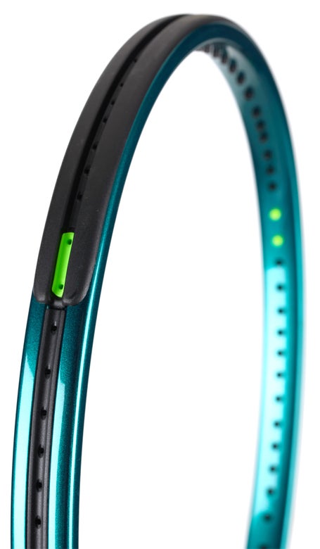 Wilson Blade Pro 98 18x20 v9\Racquet