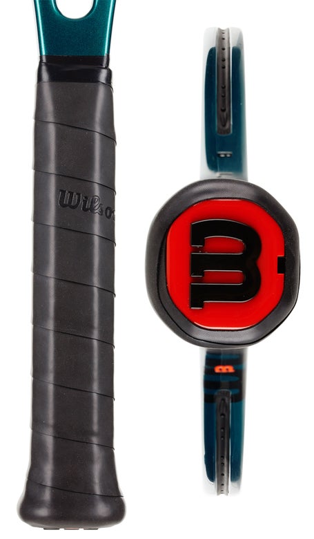 Wilson Blade Pro 98 18x20 v9\Racquet