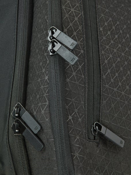 Wilson Super Tour Clash v3 6-Pack Racquet Bag